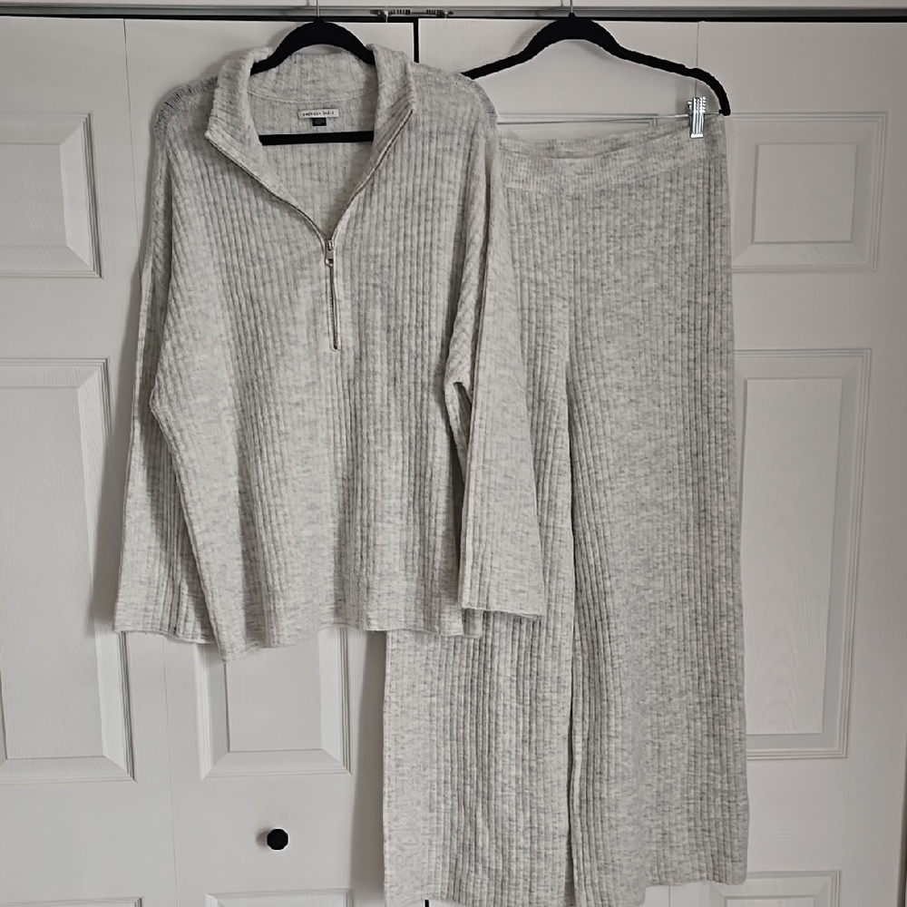 American Eagle Ribbed Matching Sweater + Pant Set